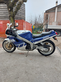 Yamaha fzr 1000 genesis