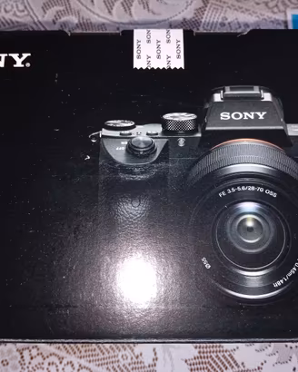 Fotocamera mirrorless Sony a7 III + Obiettivo