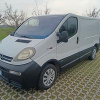 Opel Vivaro anno 2001