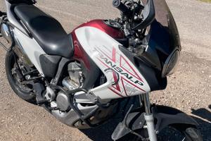 Transalp 700