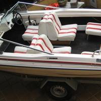Glastron Laraya con carrello