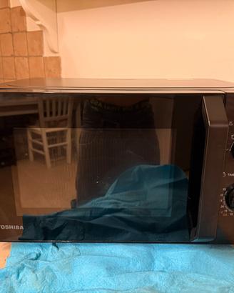 Micronde toshiba 20L con grill - nuovo