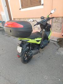 Il Kymco Super 8: scooter compatto e sportivo