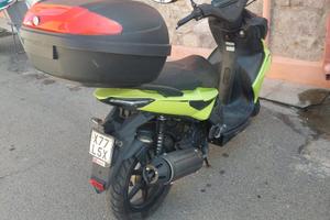 Il Kymco Super 8: scooter compatto e sportivo