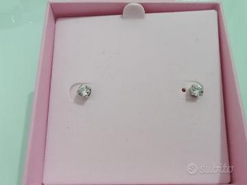 Orecchini punto luce swarovski