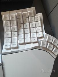 MoErgo Glove 80 Rev 2 Silent + travel case