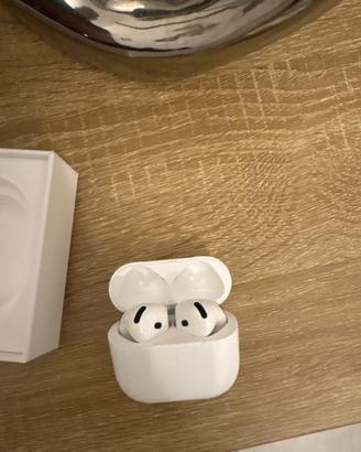 Air pods 4 con cancellazzione è garanzia