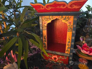 Altare Nepalese in Legno Dipinto a mano