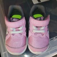 NIKE scarpe Rosa Bambina/Neonata Numero 19,5 nuove