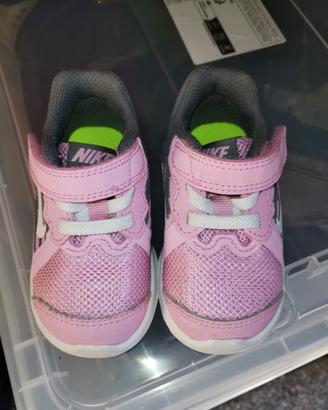 NIKE scarpe Rosa Bambina/Neonata Numero 19,5 nuove