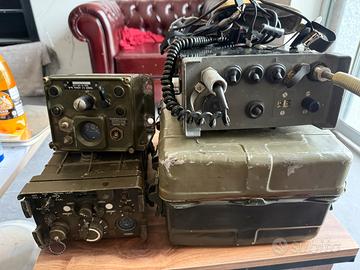 Lotto di radio militari d’epoca guerra fredda