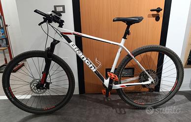 MTB in Carbonio Bianchi Nitron 29 Shimano XT tg XL