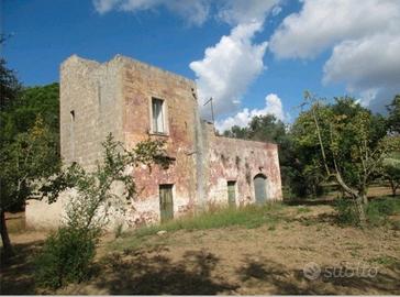 Vendita terreno agricolo con fabbricato rurale