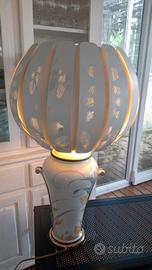 Lampada di porcellana vintage 