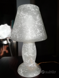 Lampada da tavolo in vetro