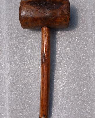 Mazzuolo in legno d'epoca 35 cm