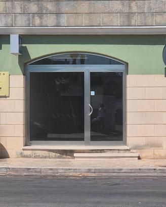 Locale commerciale a Tricase via Aldo Moro