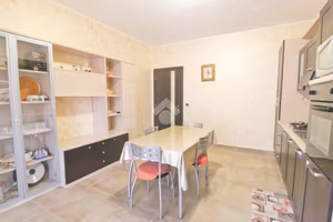 5 LOCALI A CAMPOMARINO