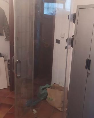 Vetro temperato box doccia marca DISENIA