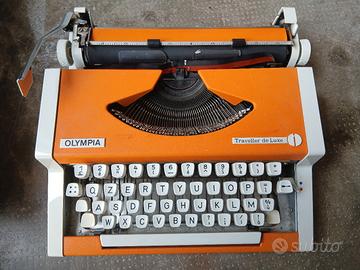 macchina per scrivere 
