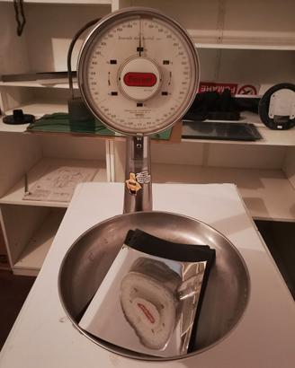 Bilancia vintage marca Van Berkel, funzionante ma