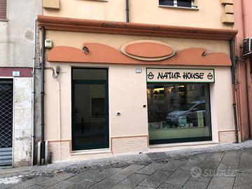 Locale commerciale in via Roma 54 a Nuoro
