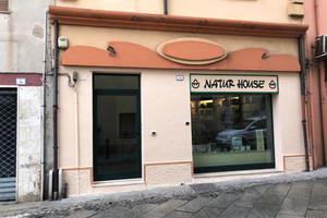 Locale commerciale in via Roma 54 a Nuoro