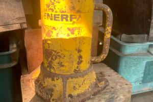 Cric enerpac