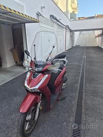 HONDA SH125 ANNO 2022 ROSSO