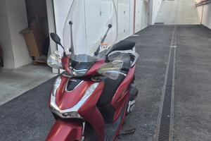 HONDA SH125 ANNO 2022 ROSSO