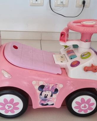Macchinina Cavalcabile Minnie con luci e suoni