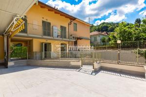 BILOCALE CON CORTILE