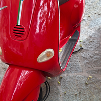 Piaggio Vespa ET4 125