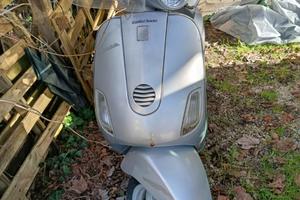 Piaggio Vespa 150 LX
