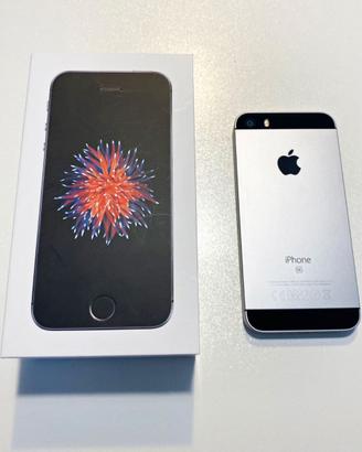 iPhone SE, 32GB +custodia con batteria integrata