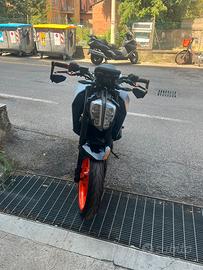 KTM DUKE 390 2021