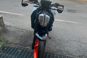 KTM DUKE 390 2021