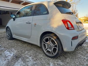 autovettura 595 abarth 145 cv