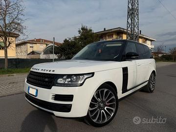 Land Rover Range Rover Vogue 3.0TDV6 black edition