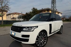 Land Rover Range Rover Vogue 3.0TDV6 black edition