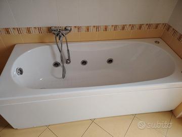 lavabo bagno e vasca idromassaggi 