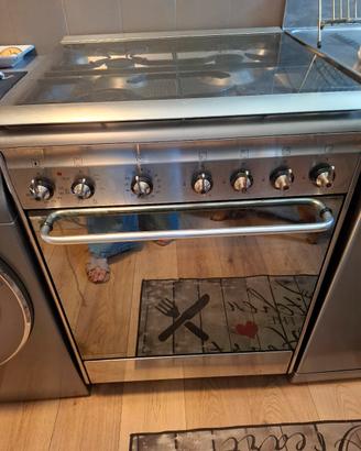 macchina a gas con forno smeg