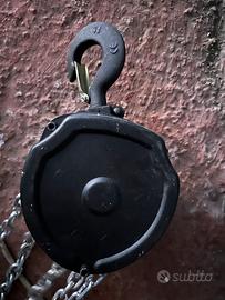 n. 2 paranco 1T catene acciaio 7metri americana