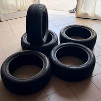 Gomme momo design