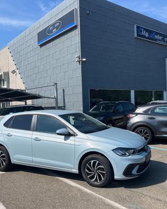 VOLKSWAGEN Polo 1.0 YOUNG Km 0