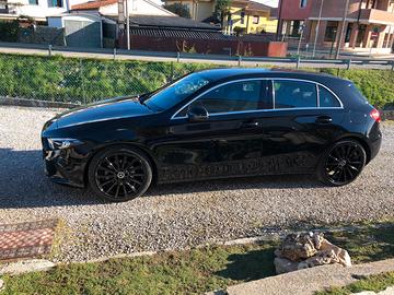 mercedes classe a sport con cerchi da 19