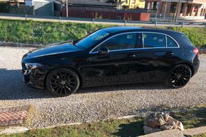 mercedes classe a sport con cerchi da 19