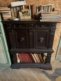 Mobile sardo con libreria