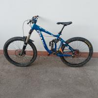 MTB Giant Reign 26"
