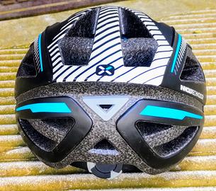 Casco da bici per adulto.